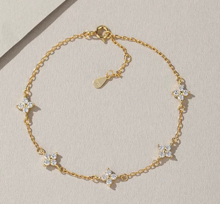 Sparkling Gold Bracelete